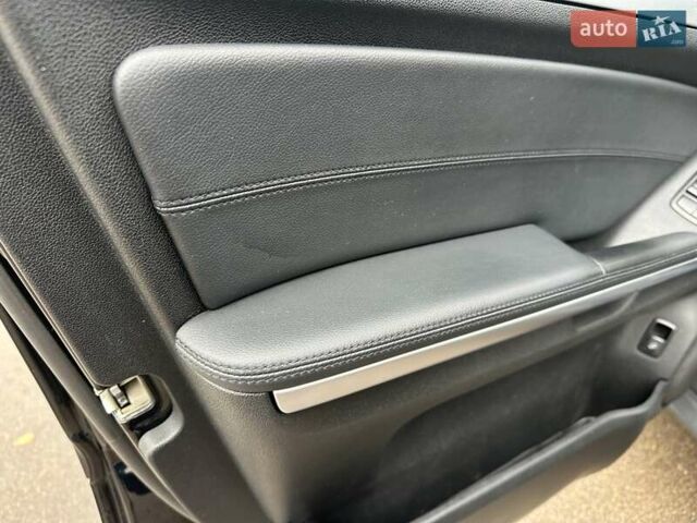 Чорний Мерседес М-Клас, об'ємом двигуна 3 л та пробігом 307 тис. км за 13800 $, фото 20 на Automoto.ua