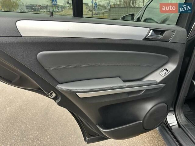 Чорний Мерседес М-Клас, об'ємом двигуна 3 л та пробігом 307 тис. км за 13800 $, фото 23 на Automoto.ua