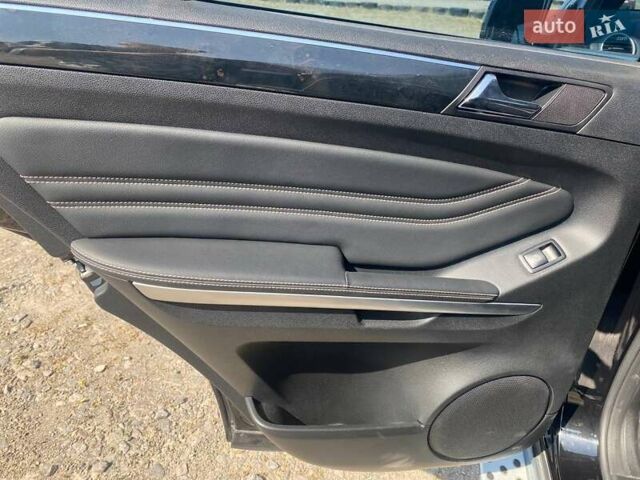 Черный Мерседес М-Класс, объемом двигателя 3.72 л и пробегом 80 тыс. км за 17999 $, фото 9 на Automoto.ua