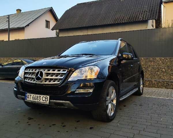 Черный Мерседес М-Класс, объемом двигателя 2.99 л и пробегом 262 тыс. км за 17000 $, фото 10 на Automoto.ua