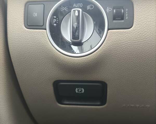 Черный Мерседес М-Класс, объемом двигателя 2.14 л и пробегом 245 тыс. км за 20000 $, фото 12 на Automoto.ua