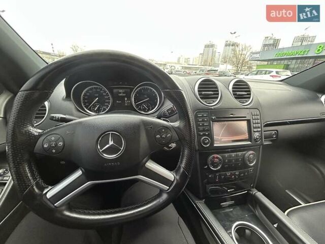 Черный Мерседес М-Класс, объемом двигателя 3.5 л и пробегом 128 тыс. км за 15200 $, фото 13 на Automoto.ua