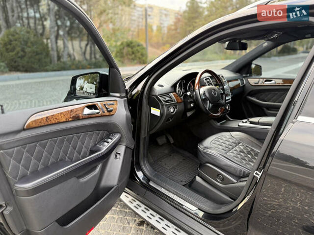 Мерседес М-Класс 2011 в Днепре (Днепропетровске) на Automoto.ua Черный Мерседес М-Класс, объемом двигателя 3.5 л и пробегом 162 тыс. км за 18900 $, фото 12 на Automoto.ua