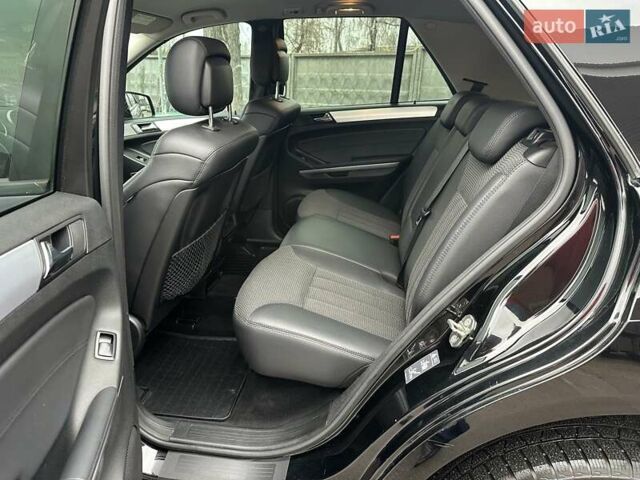 Чорний Мерседес М-Клас, об'ємом двигуна 3 л та пробігом 307 тис. км за 13800 $, фото 22 на Automoto.ua