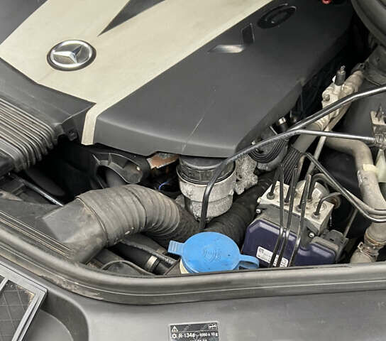 Черный Мерседес М-Класс, объемом двигателя 2.99 л и пробегом 180 тыс. км за 19000 $, фото 26 на Automoto.ua