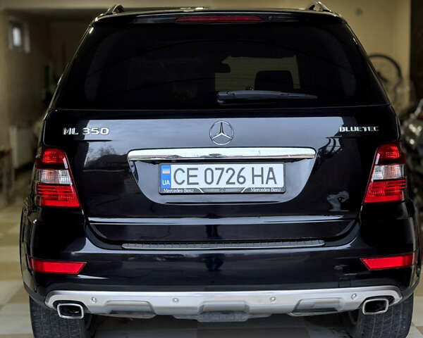 Черный Мерседес М-Класс, объемом двигателя 2.99 л и пробегом 184 тыс. км за 16000 $, фото 5 на Automoto.ua