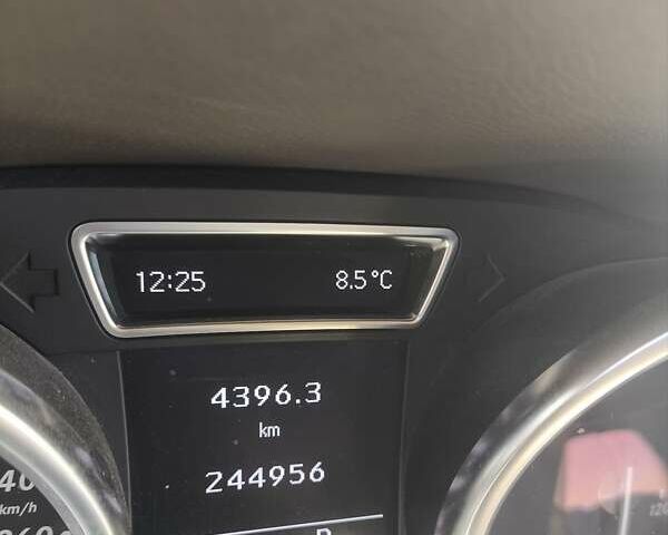 Черный Мерседес М-Класс, объемом двигателя 2.14 л и пробегом 245 тыс. км за 20000 $, фото 7 на Automoto.ua