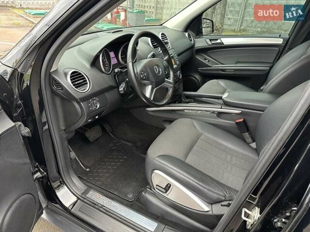 Чорний Мерседес М-Клас, об'ємом двигуна 3 л та пробігом 307 тис. км за 13800 $, фото 13 на Automoto.ua