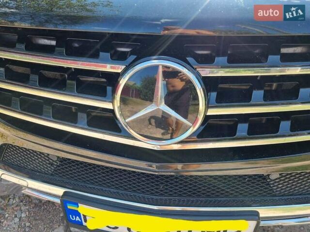 Черный Мерседес М-Класс, объемом двигателя 3 л и пробегом 215 тыс. км за 24900 $, фото 51 на Automoto.ua