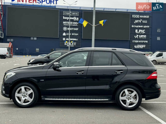 Черный Мерседес М-Класс, объемом двигателя 3.5 л и пробегом 160 тыс. км за 19500 $, фото 3 на Automoto.ua