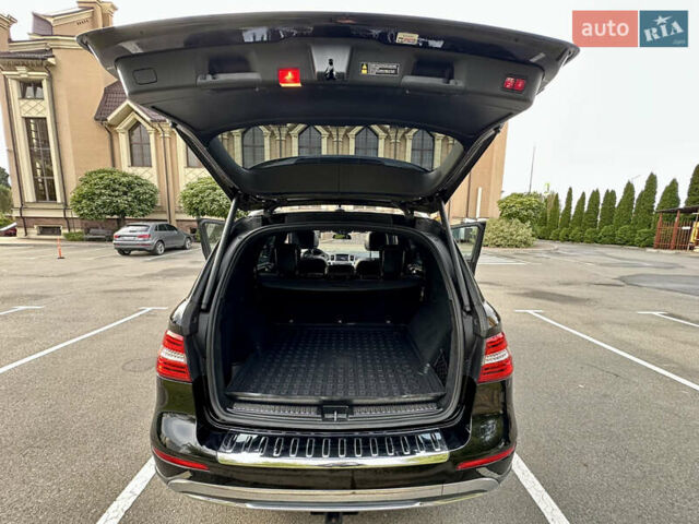 Черный Мерседес М-Класс, объемом двигателя 2.99 л и пробегом 226 тыс. км за 20499 $, фото 58 на Automoto.ua