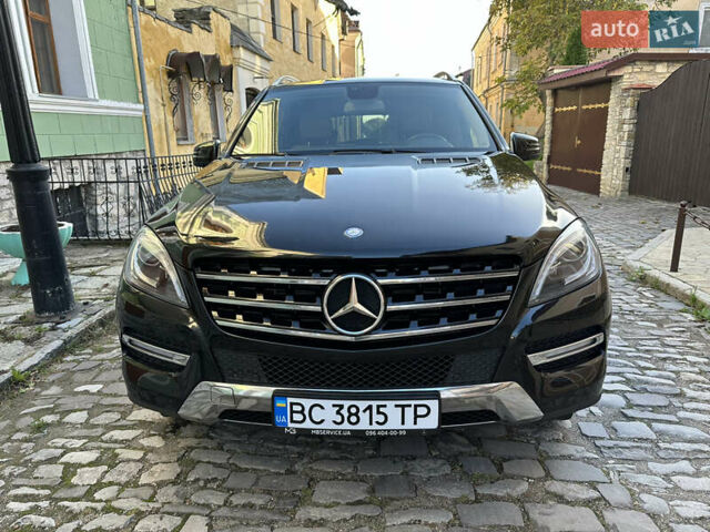 Черный Мерседес М-Класс, объемом двигателя 2.14 л и пробегом 247 тыс. км за 20500 $, фото 2 на Automoto.ua