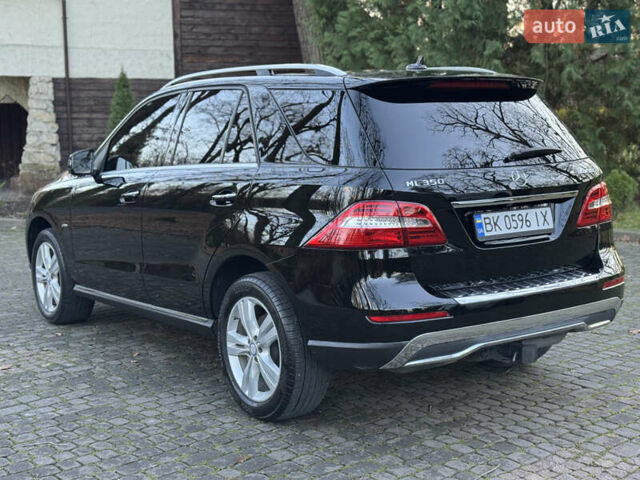 Черный Мерседес М-Класс, объемом двигателя 3 л и пробегом 274 тыс. км за 19700 $, фото 12 на Automoto.ua