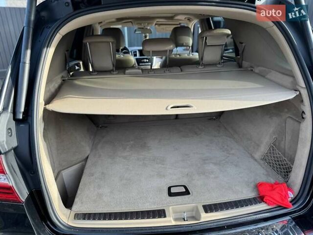 Черный Мерседес М-Класс, объемом двигателя 2.99 л и пробегом 240 тыс. км за 21900 $, фото 25 на Automoto.ua