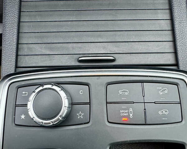 Черный Мерседес М-Класс, объемом двигателя 3.5 л и пробегом 160 тыс. км за 19500 $, фото 19 на Automoto.ua