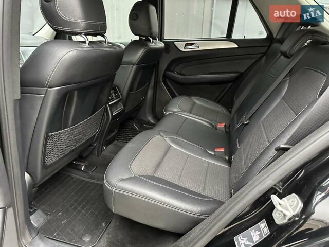 Чорний Мерседес М-Клас, об'ємом двигуна 2.2 л та пробігом 271 тис. км за 16450 $, фото 29 на Automoto.ua