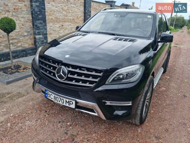 Черный Мерседес М-Класс, объемом двигателя 3 л и пробегом 215 тыс. км за 24900 $, фото 2 на Automoto.ua