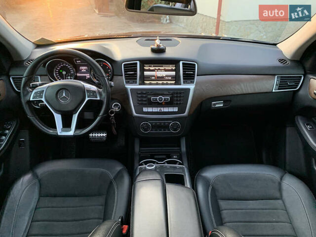 Чорний Мерседес М-Клас, об'ємом двигуна 2.99 л та пробігом 286 тис. км за 21500 $, фото 8 на Automoto.ua