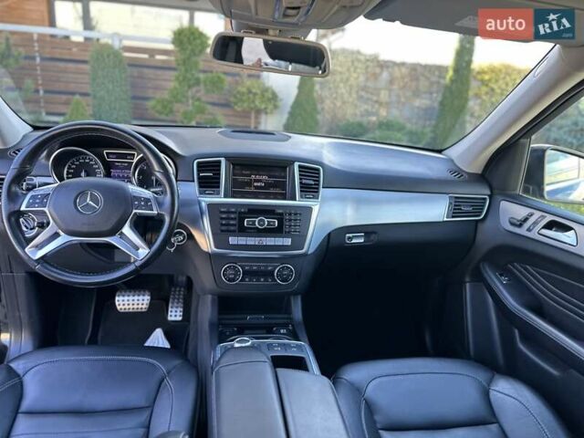 Черный Мерседес М-Класс, объемом двигателя 3 л и пробегом 181 тыс. км за 22900 $, фото 21 на Automoto.ua