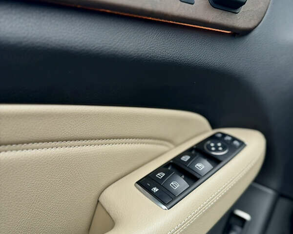 Черный Мерседес М-Класс, объемом двигателя 3.5 л и пробегом 160 тыс. км за 19500 $, фото 12 на Automoto.ua