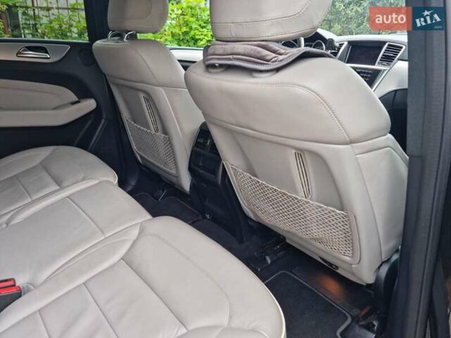 Черный Мерседес М-Класс, объемом двигателя 3 л и пробегом 215 тыс. км за 24900 $, фото 29 на Automoto.ua