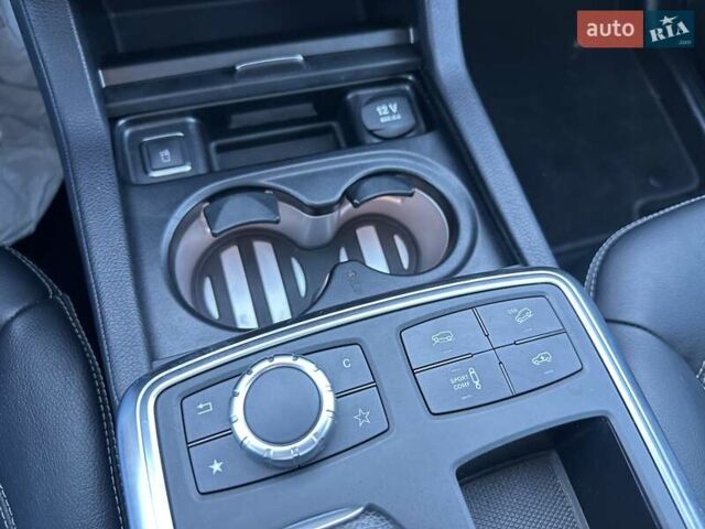 Черный Мерседес М-Класс, объемом двигателя 3 л и пробегом 181 тыс. км за 22900 $, фото 37 на Automoto.ua