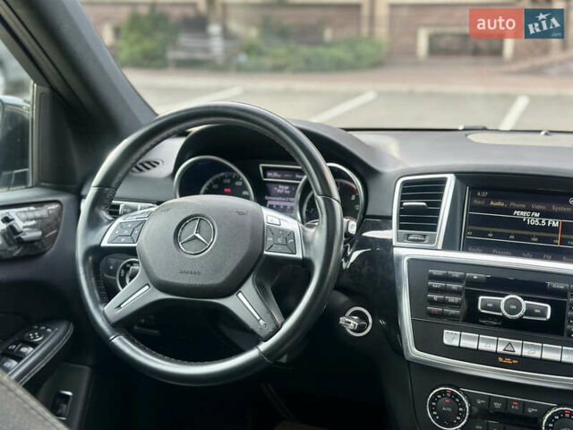 Черный Мерседес М-Класс, объемом двигателя 2.99 л и пробегом 226 тыс. км за 20499 $, фото 40 на Automoto.ua