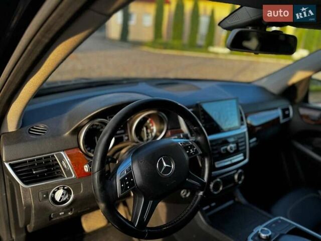 Мерседес М-Класс 2012 в Залещиках на Automoto.ua Черный Мерседес М-Класс, объемом двигателя 2.99 л и пробегом 128 тыс. км за 24200 $, фото 10 на Automoto.ua