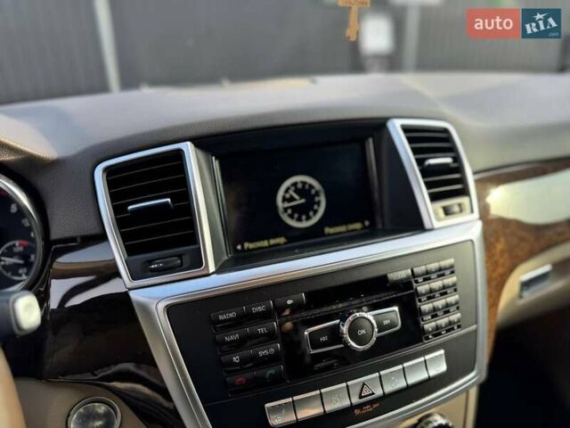 Черный Мерседес М-Класс, объемом двигателя 2.99 л и пробегом 240 тыс. км за 21900 $, фото 10 на Automoto.ua