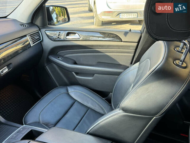 Черный Мерседес М-Класс, объемом двигателя 2.14 л и пробегом 160 тыс. км за 22500 $, фото 18 на Automoto.ua