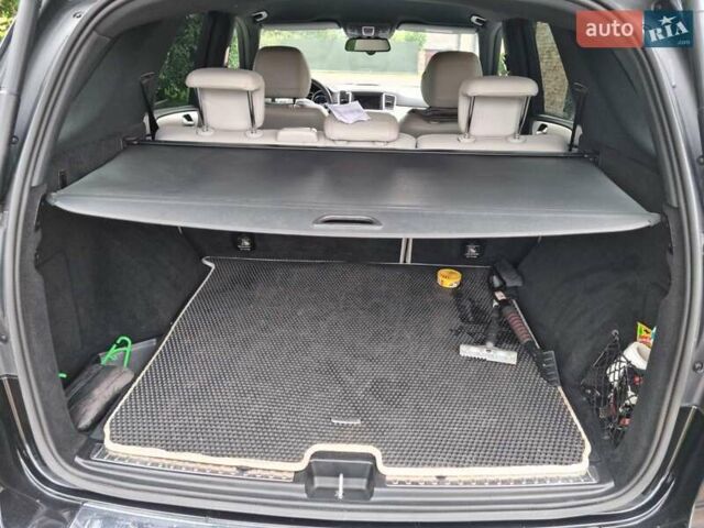 Черный Мерседес М-Класс, объемом двигателя 3 л и пробегом 215 тыс. км за 24900 $, фото 33 на Automoto.ua