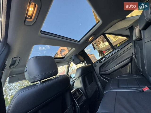 Черный Мерседес М-Класс, объемом двигателя 2.14 л и пробегом 160 тыс. км за 22500 $, фото 30 на Automoto.ua