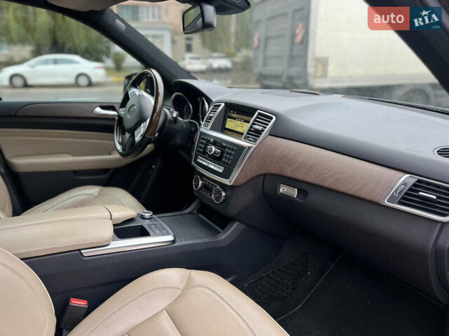 Мерседес М-Класс 2012 в Киеве на Automoto.ua Черный Мерседес М-Класс, объемом двигателя 3.5 л и пробегом 160 тыс. км за 17900 $, фото 26 на Automoto.ua