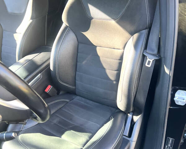 Черный Мерседес М-Класс, объемом двигателя 2.14 л и пробегом 198 тыс. км за 21700 $, фото 6 на Automoto.ua