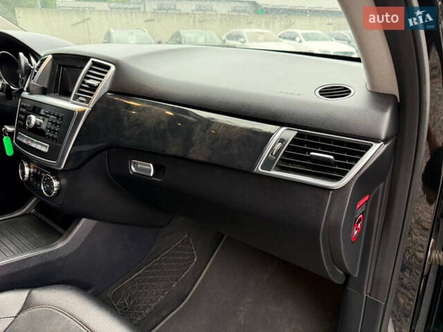 Мерседес М-Класс 2012 в Стрые на Automoto.ua Черный Мерседес М-Класс, объемом двигателя 2.99 л и пробегом 170 тыс. км за 18900 $, фото 45 на Automoto.ua