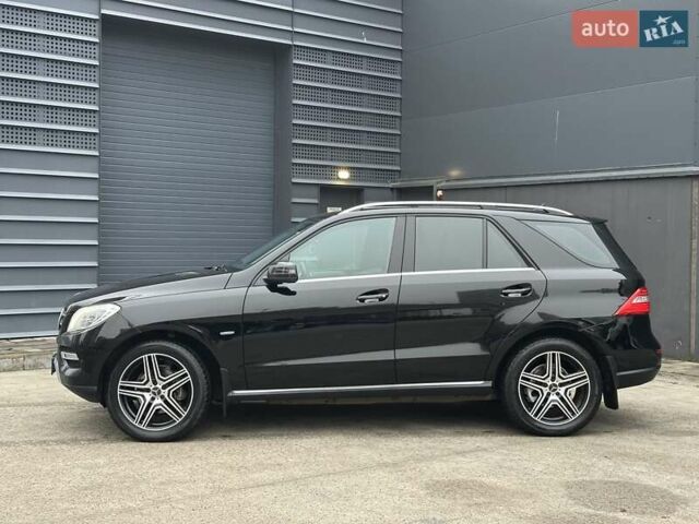 Чорний Мерседес М-Клас, об'ємом двигуна 2.2 л та пробігом 271 тис. км за 16450 $, фото 4 на Automoto.ua