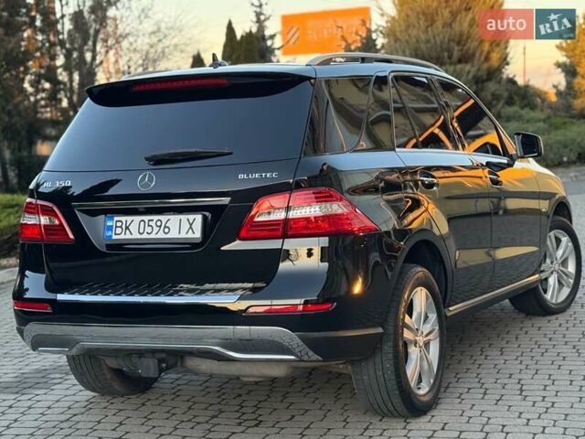 Черный Мерседес М-Класс, объемом двигателя 3 л и пробегом 274 тыс. км за 19700 $, фото 10 на Automoto.ua