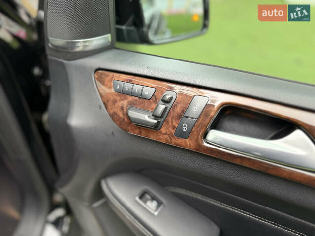 Черный Мерседес М-Класс, объемом двигателя 3.5 л и пробегом 142 тыс. км за 17500 $, фото 53 на Automoto.ua