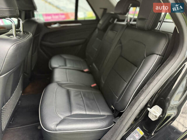 Черный Мерседес М-Класс, объемом двигателя 3.5 л и пробегом 142 тыс. км за 17500 $, фото 41 на Automoto.ua