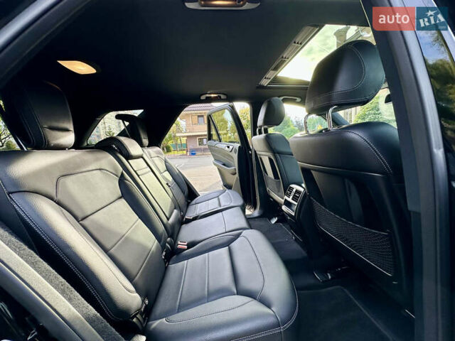 Черный Мерседес М-Класс, объемом двигателя 2.99 л и пробегом 226 тыс. км за 20499 $, фото 43 на Automoto.ua