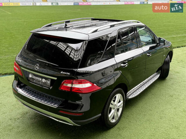 Черный Мерседес М-Класс, объемом двигателя 3.5 л и пробегом 142 тыс. км за 17500 $, фото 27 на Automoto.ua