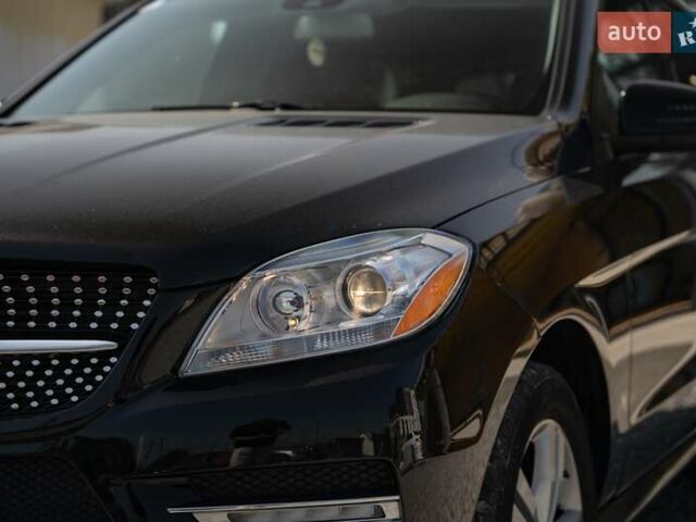 Черный Мерседес М-Класс, объемом двигателя 2.99 л и пробегом 121 тыс. км за 26900 $, фото 10 на Automoto.ua