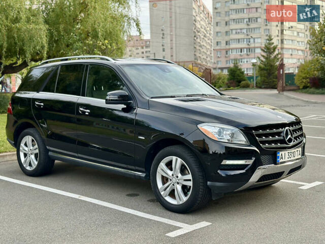 Черный Мерседес М-Класс, объемом двигателя 2.99 л и пробегом 226 тыс. км за 20499 $, фото 5 на Automoto.ua