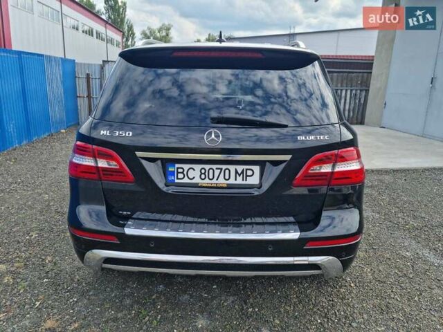 Черный Мерседес М-Класс, объемом двигателя 3 л и пробегом 215 тыс. км за 24900 $, фото 46 на Automoto.ua