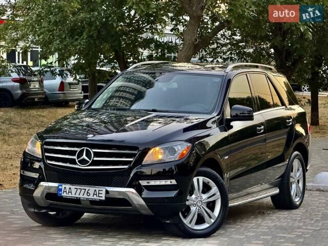 Чорний Мерседес М-Клас, об'ємом двигуна 2.99 л та пробігом 160 тис. км за 16999 $, фото 12 на Automoto.ua