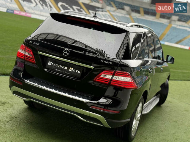 Черный Мерседес М-Класс, объемом двигателя 3.5 л и пробегом 142 тыс. км за 17500 $, фото 25 на Automoto.ua