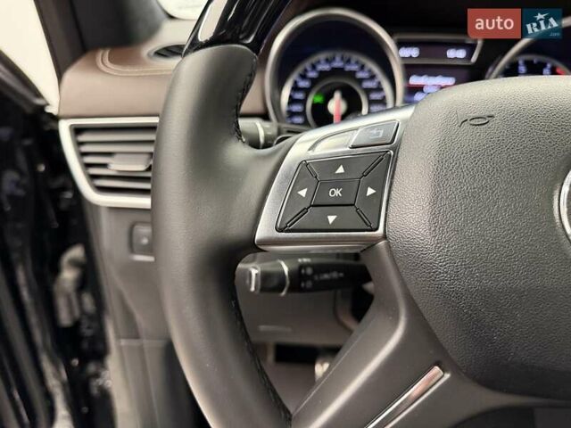 Черный Мерседес М-Класс, объемом двигателя 5.46 л и пробегом 119 тыс. км за 32990 $, фото 47 на Automoto.ua