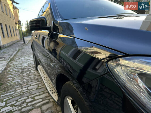 Черный Мерседес М-Класс, объемом двигателя 2.14 л и пробегом 247 тыс. км за 20500 $, фото 16 на Automoto.ua