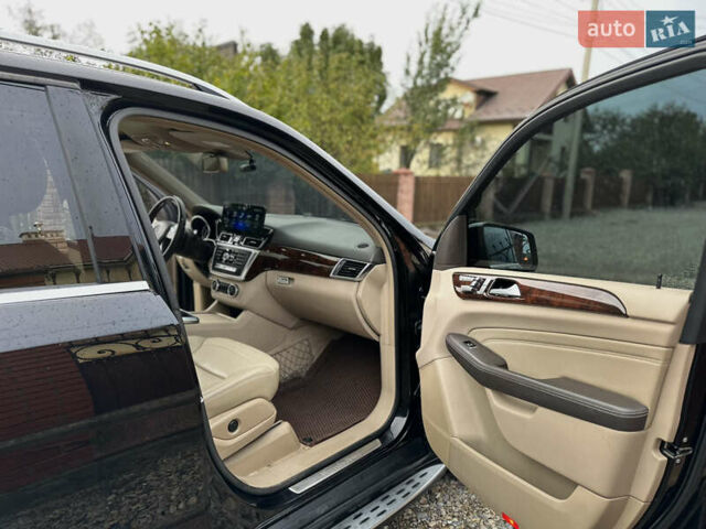 Черный Мерседес М-Класс, объемом двигателя 3 л и пробегом 255 тыс. км за 19400 $, фото 11 на Automoto.ua