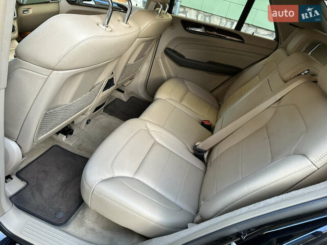 Черный Мерседес М-Класс, объемом двигателя 2.14 л и пробегом 247 тыс. км за 20500 $, фото 35 на Automoto.ua